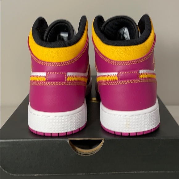 NEW Nike Air Jordan 1 Mid “Dia De Los Muertos” GS - Picture 6 of 8